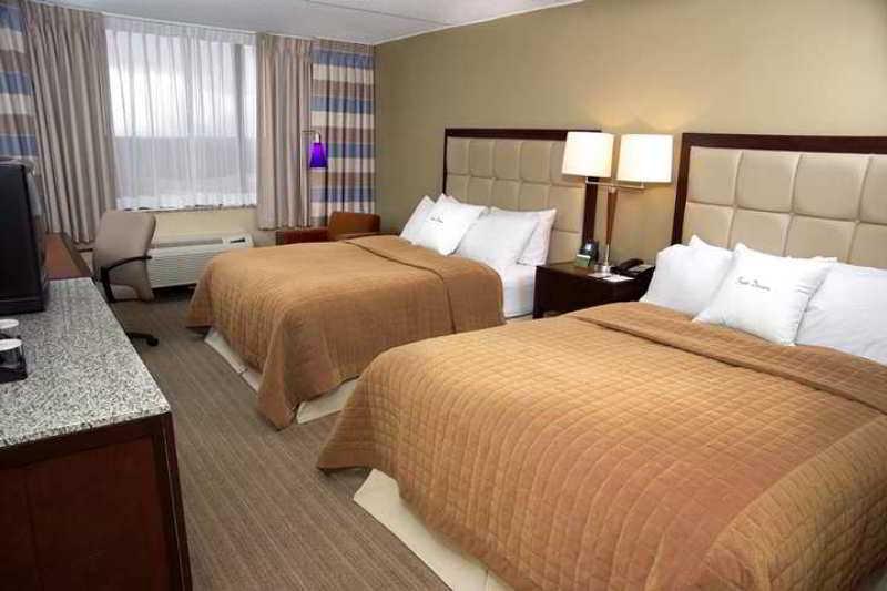 Doubletree By Hilton St. Louis At Westport Otel Maryland Heights Oda fotoğraf